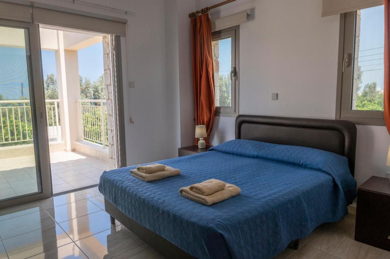 Rafaella Villa- Pvt Pool-near Sea/beach וילה ארגאקה